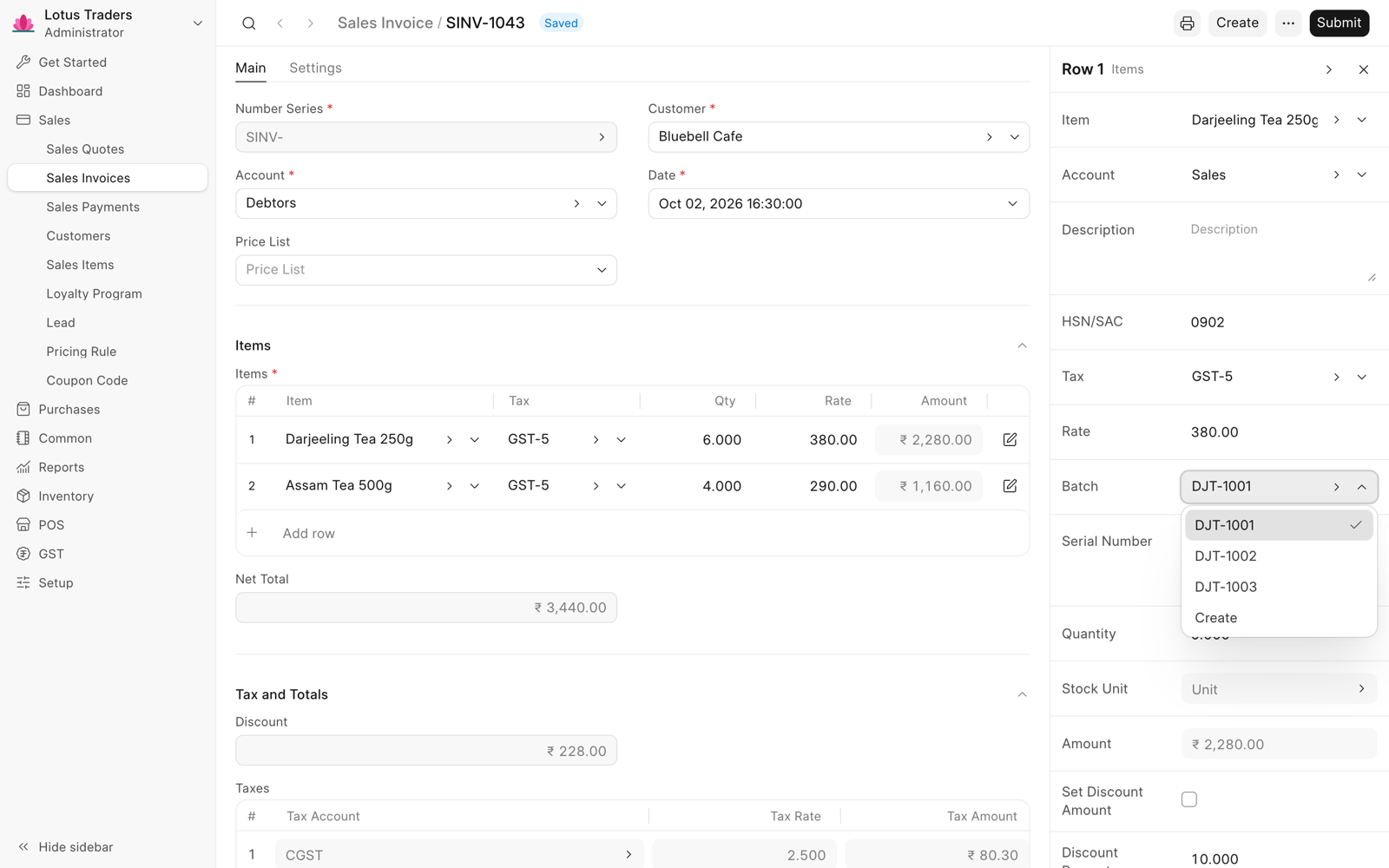 Row panel of a draft sales invoice with HSN/SAC 0902 and the Batch list open, which shows three batches of Darjeeling Tea.